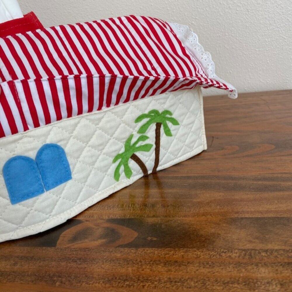 Vintage Quilted House Shaped Tissue Box Cover - Picture 4 of 6
